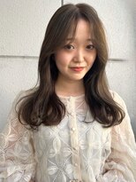 パーク 福岡天神西通り店(parc)&nbsp;オリーブベージュ　センターパート　韓国風ヘア　顔周りカット