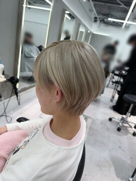 スイ 松戸(SUI) ホワイトベージュ ショート