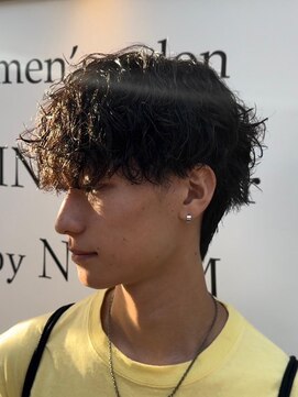 メンズサロン レブヘアー 桂店(LEVHAIR) ベリーショートセンターパートダークアッシュニュアンスパーマ