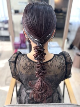 エルバイラビス 大宮(elu by lovis) 《mana》タイト編みおろし/お呼ばれヘアセット/結婚式ヘア/大宮