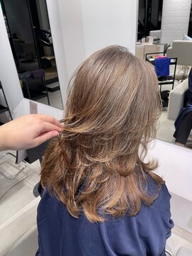 ステア ケース(stair case) 【NATASHA】銀座レイヤーカット/20代/30代/40代/50代