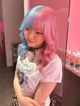 ダズリングディア(Dazzling Deer) ホワイトピンク/ペールブルー/アシンメトリー/デザインカラー