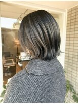 ハク メゾン(HaKU maison)&nbsp;プリンが気にならないグラデーションシルバー