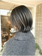 ハク メゾン(HaKU maison)&nbsp;プリンが気にならないグラデーションシルバー