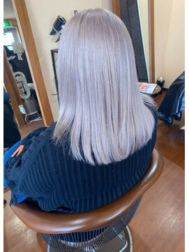 ホワイト系ラベンダー