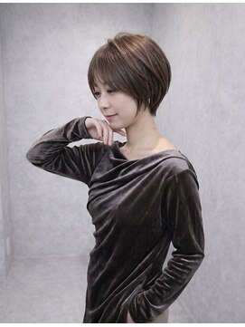 ピース バイ シータ(PEACE by CITA) 【アキヒロ】顔周りレイヤーハンサムショートボブ20代30代40代