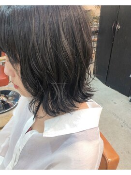 エトネ ヘアーサロン 仙台駅前(eTONe hair salon) 《eTONe》外ハネミディ