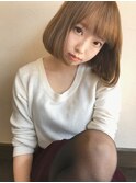 ハイトーンベージュ×ナチュラルボブ