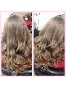 ビューティボックスモンロー(Beauty Box MONROE) ホワイトベージュカラー