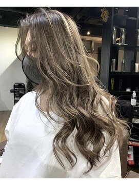 アルカナ 明治神宮前原宿(ARCANA) ホワイトベージュ　ハイライト　インナーカラー　ケアブリーチ