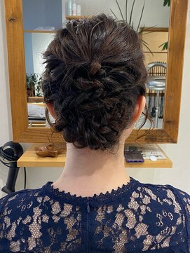 リリィ ヘアデザイン(LiLy hair design) Lilyセミロング/編み込みアップ