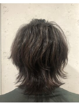 オーロラ 蔵前(Aurora) 外ハネウルフスタイル