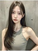 レイヤーロングレイヤーカットウェットヘアオリーブベージュ