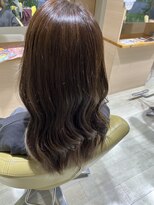 シュウ 西尾店(Shu)&nbsp;ブラウン × ホワイトベージュ