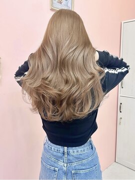 ロンムー(ronmuu) 動きの出るレイヤーカット＆ミルクティーベージュ