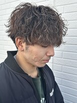 ヒュイル バイ ニアウ(Hwyl by Niau)&nbsp;メンズマッシュパーマ波巻きスパイラルパーマニュアンスパーマ