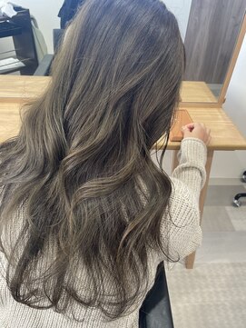 パーク(PERK) 【韓国巻き】レイヤーカット×オリーブカラー