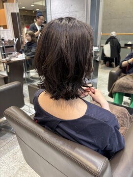 ヘアールーム プリズム(Hair room Prism) くびれパーマ