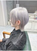 アッシュグレージュカラー ホワイトカラー ツーブロックマッシュ