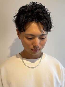 アンプ(amp) 強めシャドウパーマ　ショート