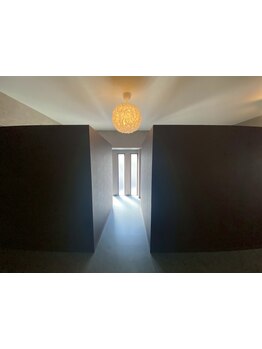 お客様1人1人に丁寧に向き合いカウンセリング。些細なお悩みも相談しやすい♪駅チカで通いやすいのも魅力