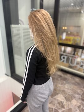 ラ ミミ(La Mimi) 【Mimi/SAYAKA】カット/カラー/ブリーチ/ハイトーン/ミルクティ