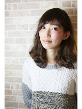 プティ シュシュ(Petite chou chou) 大人可愛いナチュラルセミディ”旗の台・美容室・シュシュ”