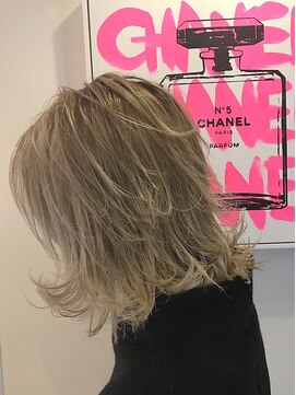 アンス 大阪梅田(ANs.) 外ハネボブ、ダブルカラー、ハイライト、ベージュカラー