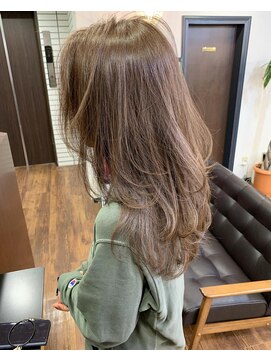 レイラバイアフロート 吉祥寺(Lila by afloat) 動きのあるトリプルレイヤー【アフロート小笠原】