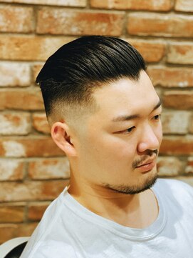 ヒロギンザバーバーショップ 丸の内店(HIRO GINZA BARBER SHOP) スリックバック×スキンフェード【東京/丸の内/大手町】