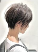 ステップボーンカット×アッシュオリーブ×くびれヘア