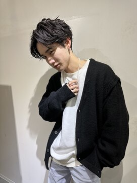 クイーン バイ ノイズ 西院(QUEEN by noism) センターパート×スパイラルパーマ ツーブロック