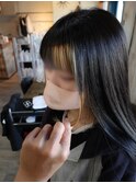 黒×ブリーチのコントラスト『毛先ランダムブリーチ』