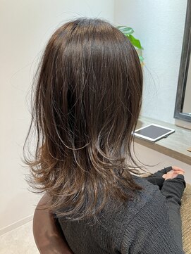 モデラート(moderato) レイヤースタイル☆インナーブルーアッシュ♪