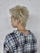 スパイキーショートは背中がいい