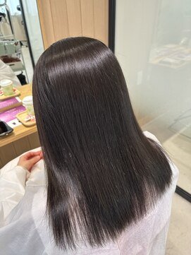 ファムバイアヴァンス(Femme by AVANCE.) 30代40代×ダークトーン