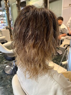 モア 下通店(MORE) マッシュウルフ