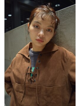 アンバー(AMBER) マロンベージュ