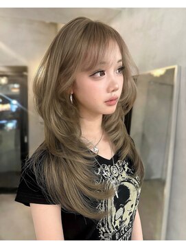 ガラ(GALA) ash beige×レイヤーカット