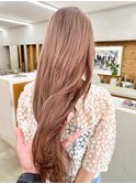 ピンクベージュ　ベージュ　ブリーチ一回　ロングヘア　