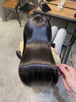 ジーナ 池袋(Zina)&nbsp;巻かずに目を引く艶髪に