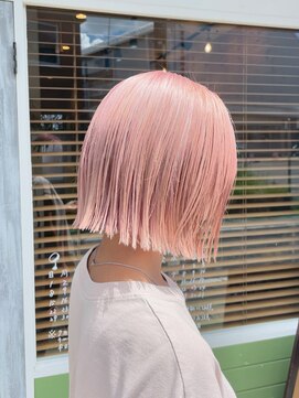 カットスキィ(cutskiii) ワンレンボブ×ピンク