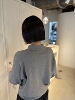 ソルバイシェス(SOL by shes)&nbsp;ブルーブラック×ぱつっとボブ