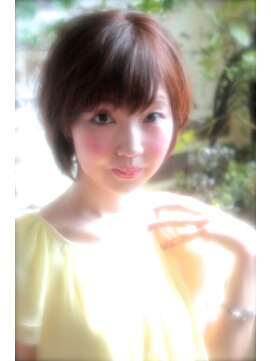 グラスヘアリオン(Grous hair lion) 【Grous Hair lion　御茶ノ水】美シルエットひし形ショートボブ