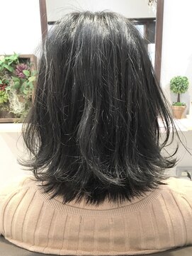 ヘアーアンドアトリエ マール(Hair&Atelier Marl) 【Marlお客様スタイル】グレージュカラーの外ハネミディ