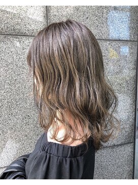 フィガロ デュデュ 新石切店(Figaro DOU DOU) ことりベージュ 外ハネボブ　毛先パーマ