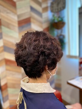 ヘアートゥリース(hair trees) 大人女性のふんわりパーマ