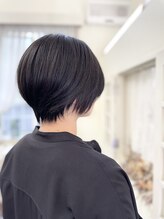 ティーズヘアイナガキイヴピアジェ 大人丸みショート_黒髪ショート_骨格フォルム