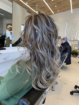 モアナバイヘッドライト 小田原店(Moana by HEADLIGHT) Moana#バレイヤージュ#デザインカラー#グレージュ