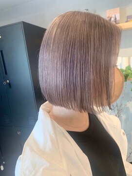 ホーム(HOME) ダブルカラーピンクベージュケアブリーチハイトーン髪質改善